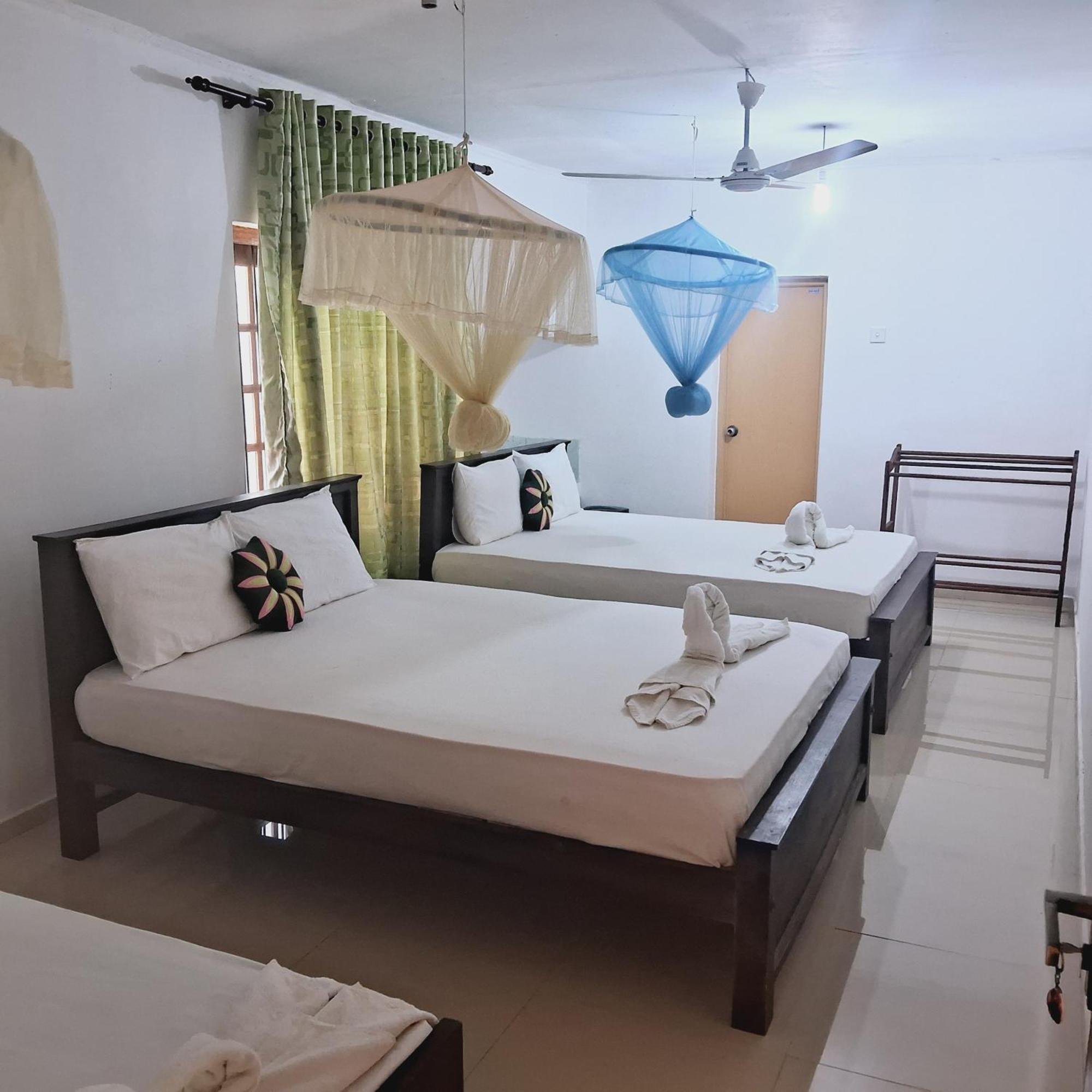 Sanjana Home Stay Хабарана Экстерьер фото