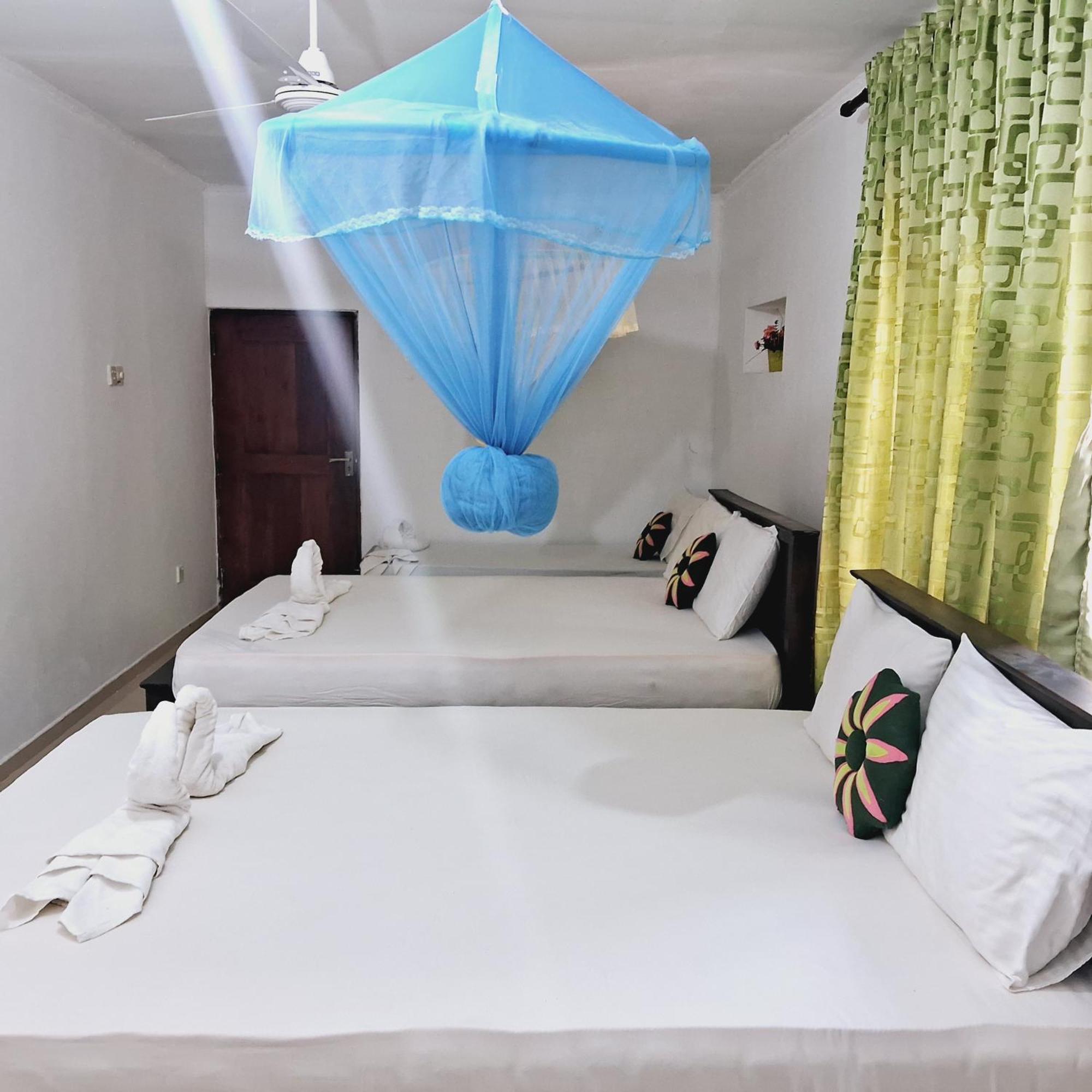 Sanjana Home Stay Хабарана Экстерьер фото