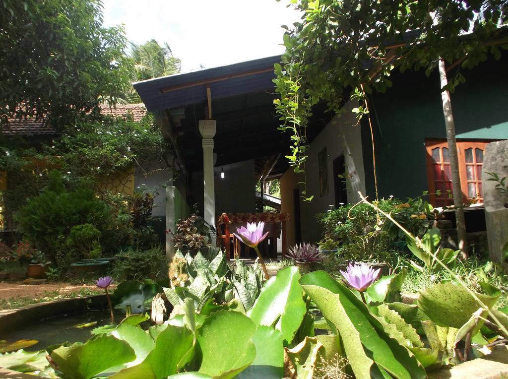 Sanjana Home Stay Хабарана Экстерьер фото